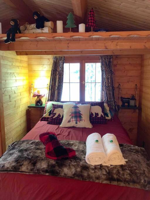 Honeybear Hideaway Cabin Хейвард Экстерьер фото