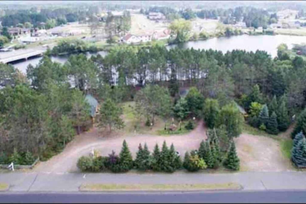 Honeybear Hideaway Cabin Хейвард Экстерьер фото