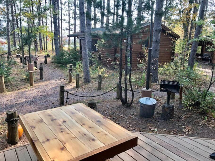 Honeybear Hideaway Cabin Хейвард Экстерьер фото