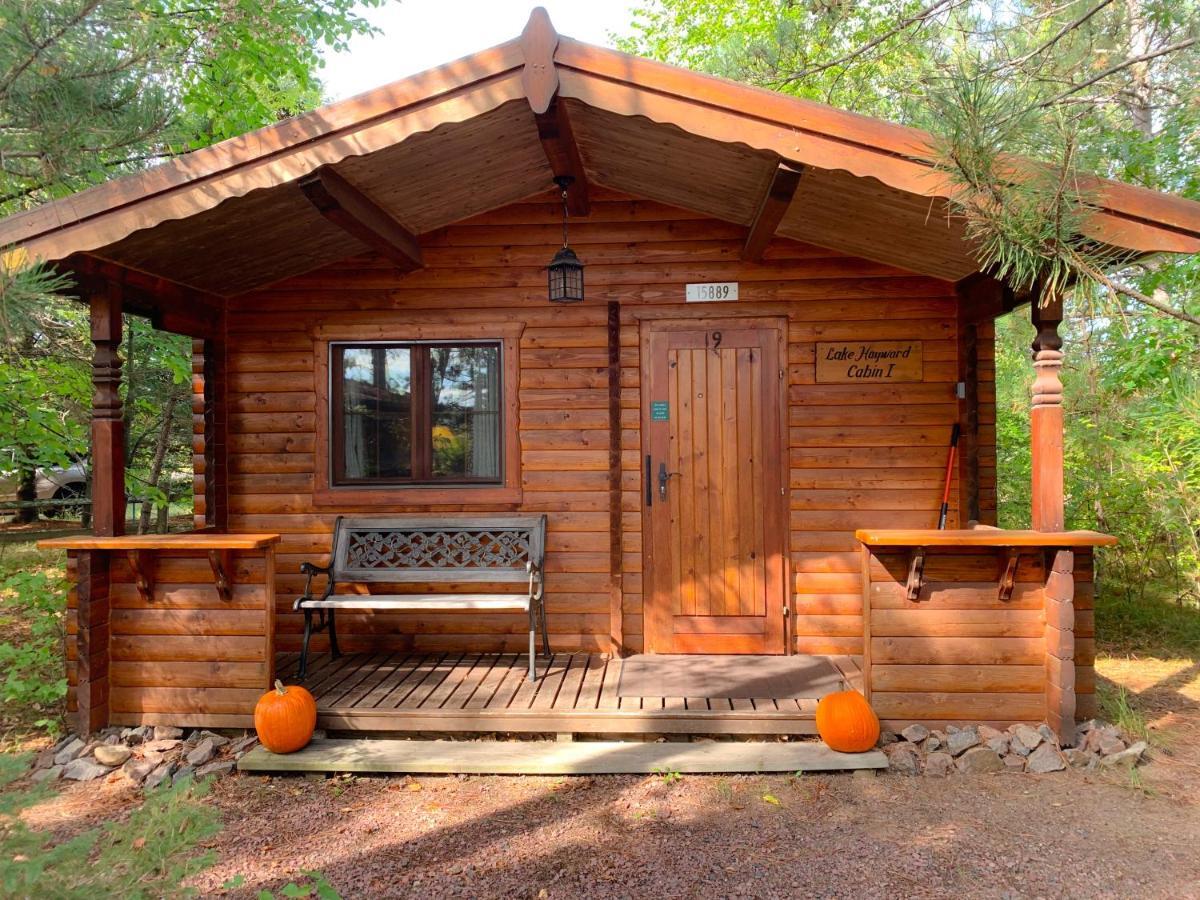 Honeybear Hideaway Cabin Хейвард Экстерьер фото